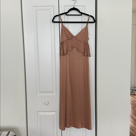 H&M ROSE GOLD SATIN MIDI SLIP DRESS SIZE 4 NWT - Picture 3 of 10